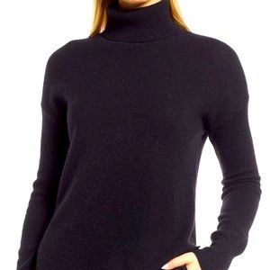 100% Cashmere Nordstrom turtleneck top.